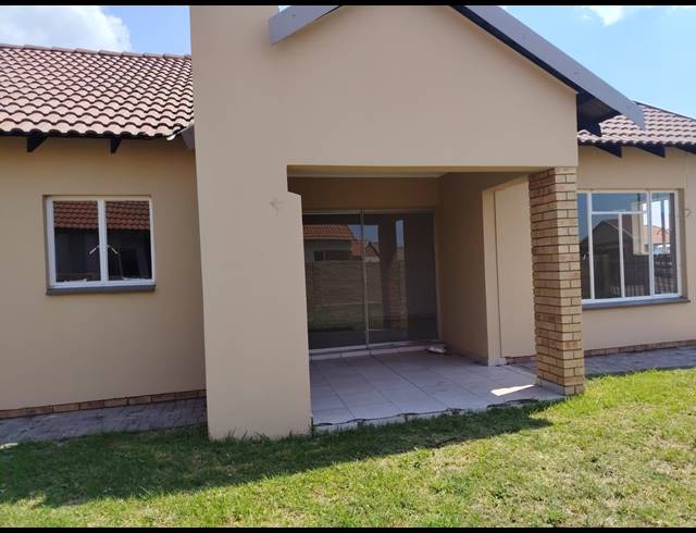 3 BEDROOM HOUSE FOR SALE IN WATERKLOOF AH